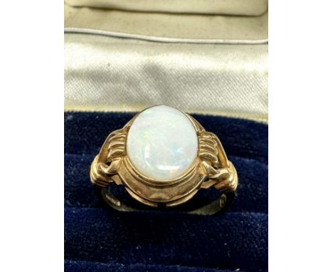 9ct gold vintage opal set dress ring (2.7g)