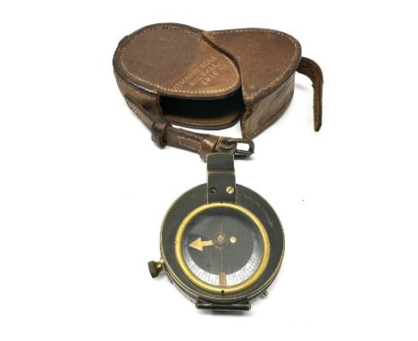 ww1 1915 dated Verners pattern  military compass in leather case