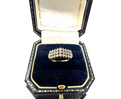 9ct gold diamond ring (2.3g)