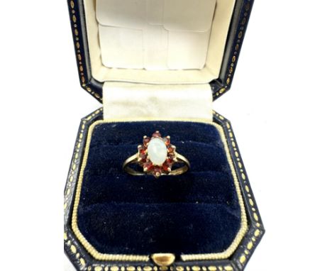 9ct gold opal and garnet cluster dress ring (1.5g)