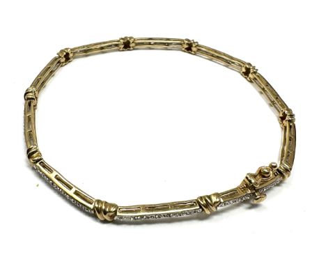 9ct white and yellow gold diamond tennis bracelet (5.9g)