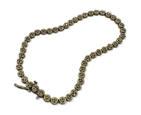 9ct gold diamond tennis bracelet (5.4g)