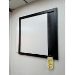 Lot de 4 cadres bois 28 x 28 "