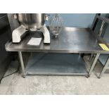 Table de support équipement 4' x 30 "