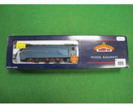 A Boxed Bachmann 'OO' Gauge #31-952 4-6-2 Gresley A4 Locomotive R/No. 4468 'Mallard', LNER Garter with valances, and eight wh
