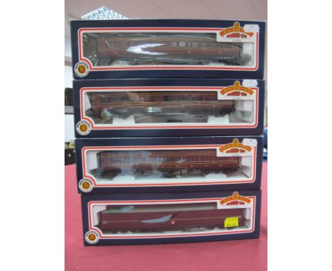 A Boxed Hornby 'OO' Gauge B12/3 Locomotive Train Pack, comprising Class B12/3 4-6-0 Locomotive and Tender R/No. 61565, BR bla