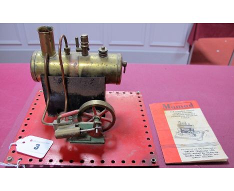 A Mamod Live Steam Model SE2 Steam Engine,early flat base, model has been steamed, no burner, literature present, poor condit