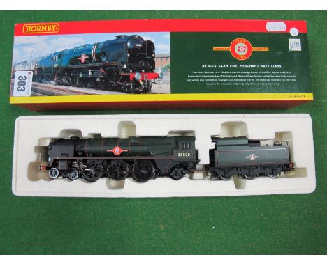 A Boxed Hornby 'OO' Gauge #R2169 Merchant Navy Class 4-6-2 Locomotive and Tender R/No. 35028 'Clan Line', in BR green. 