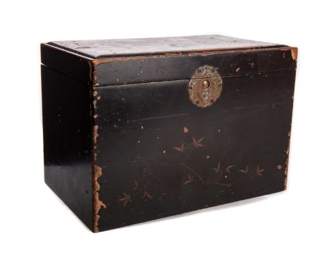 JAPANESE MEIJI PERIOD LACQUERED TEA CADDY,the hinged cover decorated with a swallow amongst foliage, single character mark, o