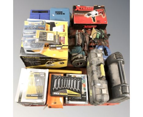 A large quantity of power tools, hardware, spanner and screw driver sets, (1 pallet)