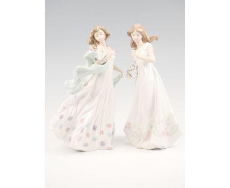Two large Lladro figurines, 32 cm
