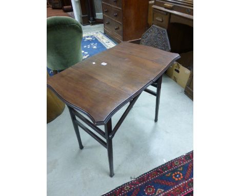 Late 19th Century walnut folding hunting table  