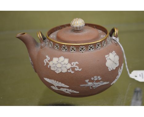 An unusual Chinese teapot.