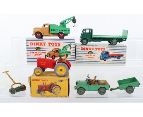 Dinky Toys Boxed 430 Commer Breakdown Lorry ‘Dinky Service’  tan cab/green back/red wheel hubs. In blue/white lidded box, 300