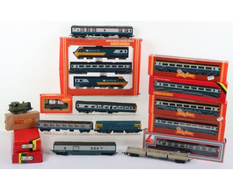 Hornby Railways 00 gauge boxed R332 Inter-City 125 High Speed Train pack, containing R370 H.S.T Power car, R371 Dummy power c