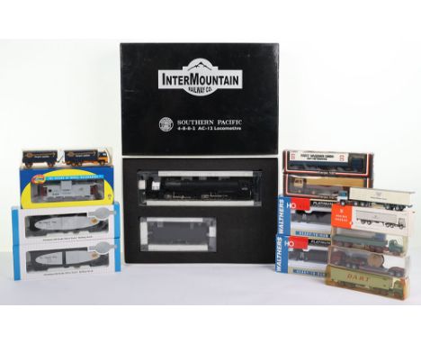 Boxed Intermountain Railway Co HO gauge Southern Pacific locomotive and tender, 4-8-8-2 AC12 locomotive 4278 and twelve-wheel