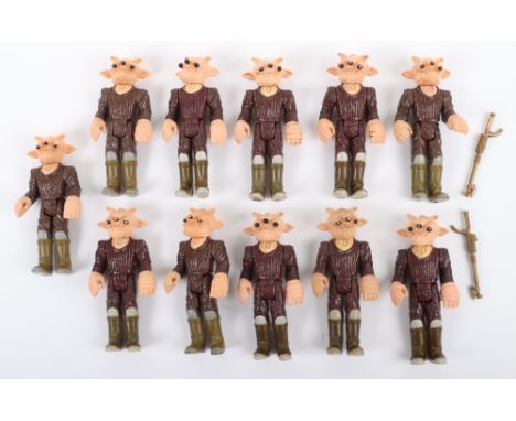 Eleven Loose Vintage Star Wars Return of The Jedi Ree-Yees Figures, 3 ¾ inches, with two blaster staffs,7 x @LFL 83 Taiwan,2 