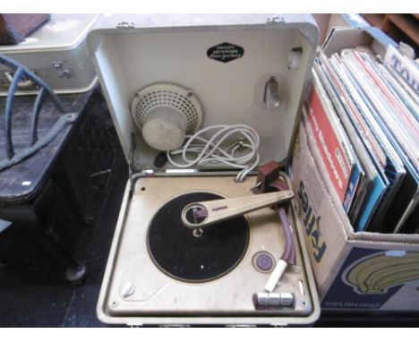 A VINTAGE PHILLIPS RECORD PLAYER