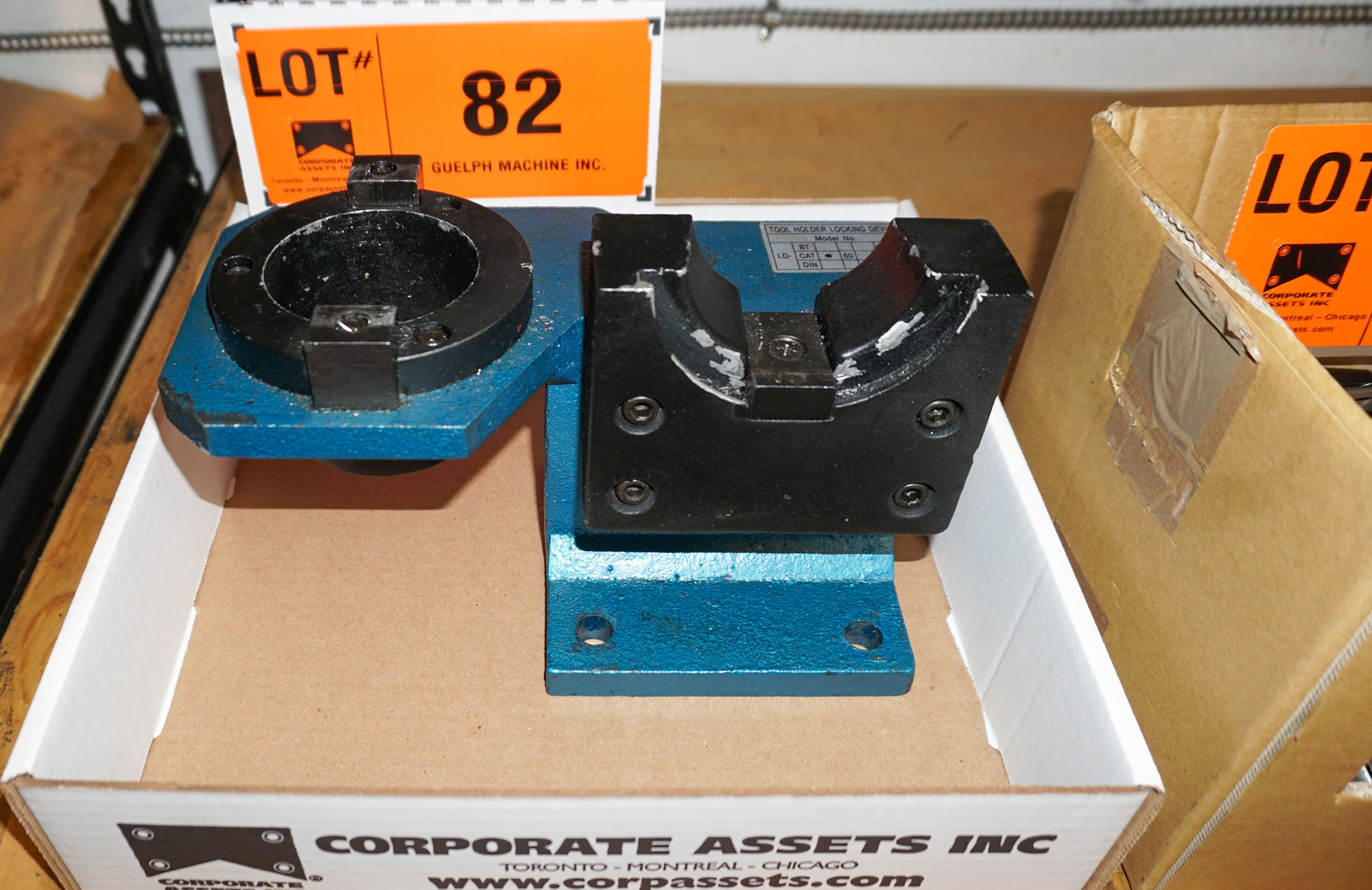 CAT 50 BENCH TYPE TOOL CHANGING STATION