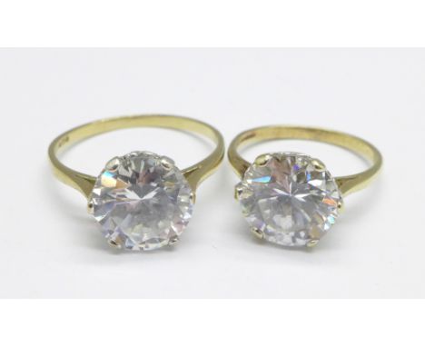 Two 9ct gold stone set rings, 5.9g, K and R 