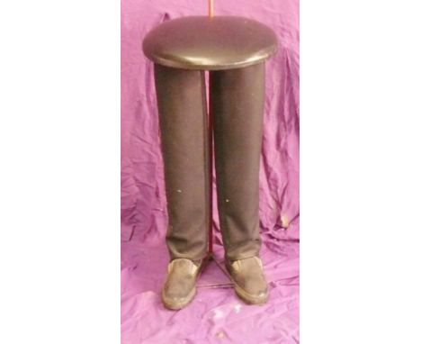 ART BRUTBar stool with legs ART BRUT Male model bar stool made of two dummy legs (pop art inspiration) (FR) Dimensions: 1,00 