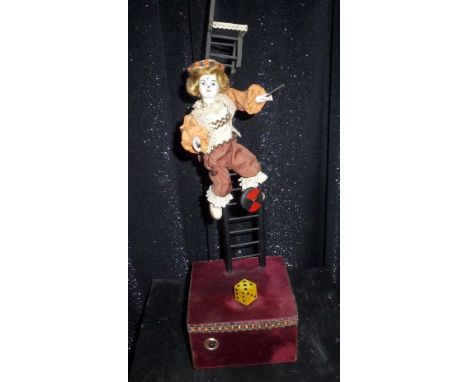Juggling Acrobat Acrobat and juggler. Very nice automaton with 3 movements in good working condition. (FR) Dimensions: 0,37 x