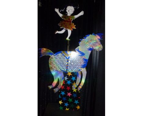Cartoon character flat CIRK A PLA Francis Lara A circus made up of animated characters and dishes designed by Francis Lara Mu