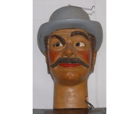 Automaton head carved in wood Carved wooden head, by famous swiss auatomaton builder P. Zwahlen (FR) Dimensions: 0,45 x 0,20 