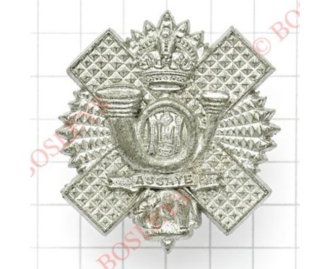 Scottish. Highland Light Infantry WW2 plastic economy HLI glengarry badge(KK 2257)