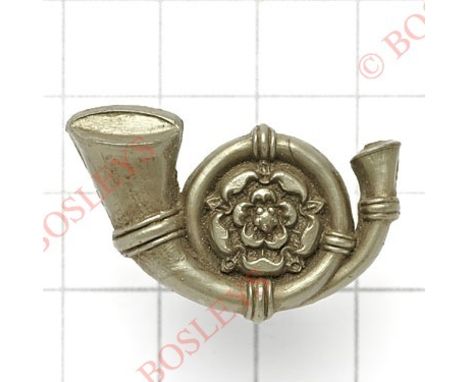 King’s Own Yorkshire Light Infantry scarce WW2 economy plastic KOYLI cap badge(KK 2248)