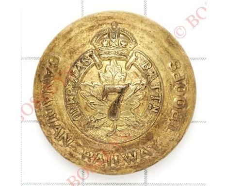 Canadian 7th Canadian Railway Troops WW1 CEF Officer’s gilt button.Crowned ‘Overseas Battn’ scroll with Maple leaf and ‘7’ to