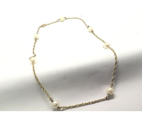 An unmarked presumed gold and pearl necklaces weight 6g - NO RESERVE