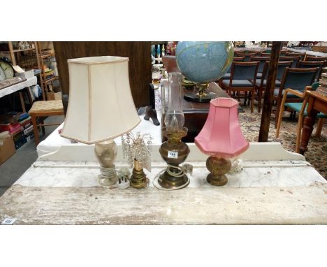 3 table lamps & an oil lamp