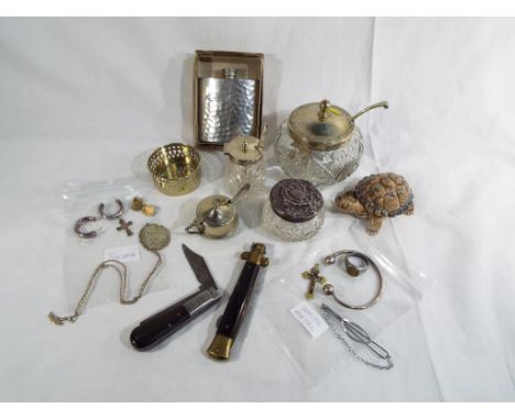 A mixed lot to include a hallmarked silver Royal commemorative medallion and chain, a pair of silver earrings stamped .925, a