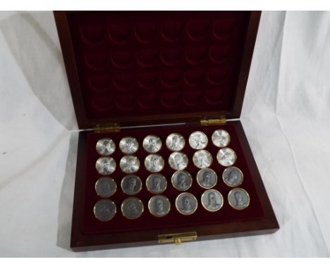A wooden cased set of The Battle of Waterloo Checkers (draughts) - (La Bataille de Waterloo Jeu de Dames) - condition complet