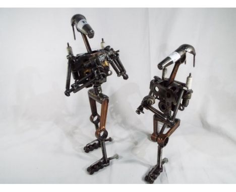 A pair of metal art figurines depicting Star Wars characters (2) Est £20 - £40