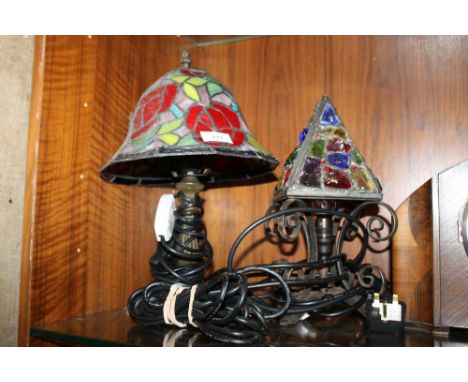 A TIFFANY STYLE LAMP TOGETHER WITH A MULTICOLOURED SHARD GLASS LAMP
