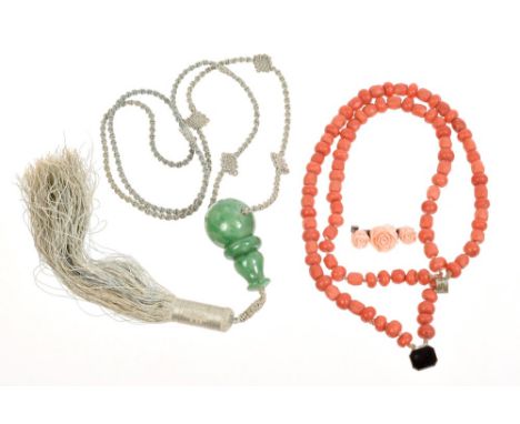 19th century coral bead two-strand choker necklace with faceted beads alternating with round beads, 33cm, carved pink coral b
