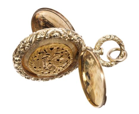 Regency yellow metal vinaigrette locket of circular form, one side containing vinaigrette compartment with finely pierced and