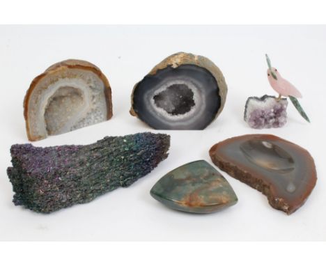 Quartz and hardstone model of a parrot, 8.5cm and collection of geological specimens (6)