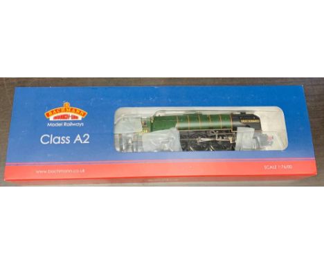 Bachmann OO Gauge Class A2 Irish Elegance Steam Loco Boxed CONDITION REPORT: Damaged Deflectors