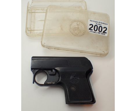 Jelly starting pistol  CONDITION REPORT: Slide and grips are intact. Item appears complete and undamaged but we offer no guar