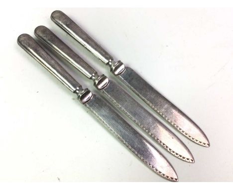 GEORGE VI SILVER CARD CASE, AND OTHER ITEMS with engine turned decoration, along withy a set of silver handled knives and a s
