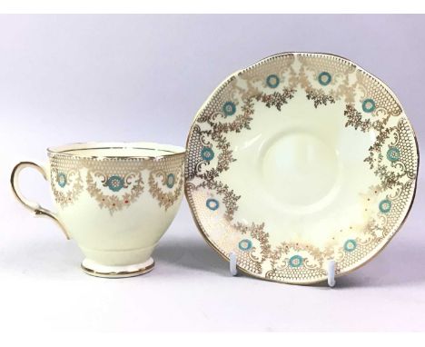SALISBURY PART TEA SET SERVICE, comprising cups, saucers, cream jug and sandwich plates