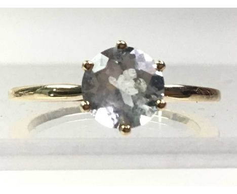 NINE CARAT GOLD RING, set with single aquamarine, in nine carat goldQty: 2g