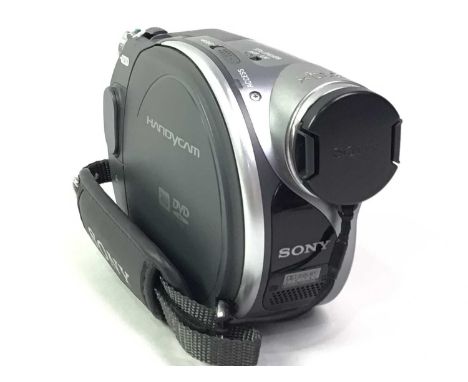 GROUP OF CAMERAS, including Minolta, along with accessories