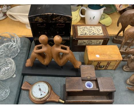 A QUANTITY OF TREEN ITEMS TO INCLUDE A JAPANESE LACQUER JEWELLERY CABINET, VICTORIAN INK BOX, BOXES, A BAROMETER AND BACK TO 