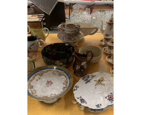 A QUANTITY OF CERAMIC ITEMS TO INCLUDE AN OVAL SHAPED CREAM PLANTER WITH HANDLES, A FRANK HAVILLAND, LIMOGES TUREEN, LIMOGES 