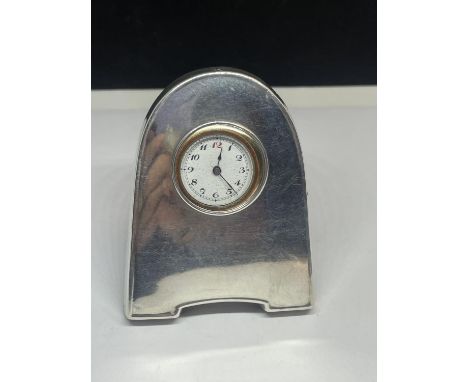 A HALLMARKED BIRMINGHAM 1919 SILVER WORLD WAR I TRENCH WATCH MINIATURE MANTLE CLOCK 
