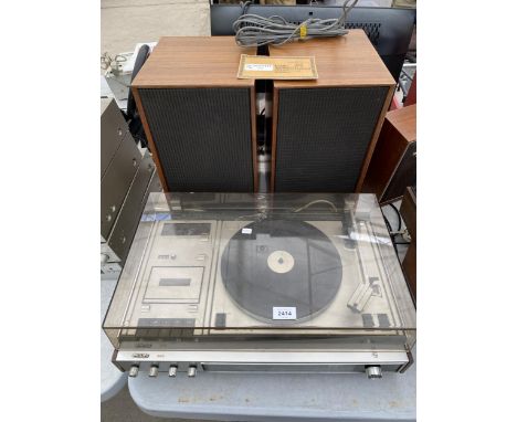 A RETRO PHILIPS RECORD PLAYER AND A PAIR OF WOODEN CASED SPEAKERS 